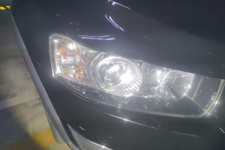 Used Chevrolet Captiva 2015 2.4L 4x4 Flagship Edition 7-Seater
