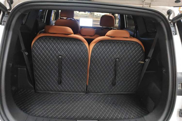 Used Geely Auto Haoyue L 2024 2.0T DCT Flagship Version Trunk