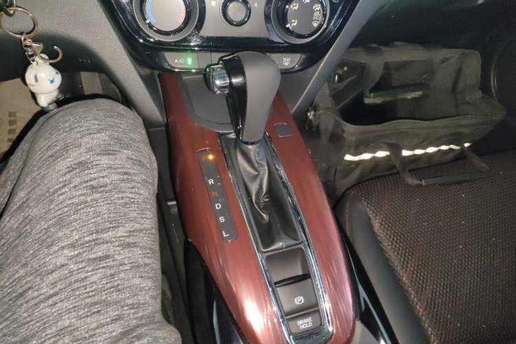 Used Honda XR-V 2017 1.5L LXi CVT Classic Edition Gear Lever