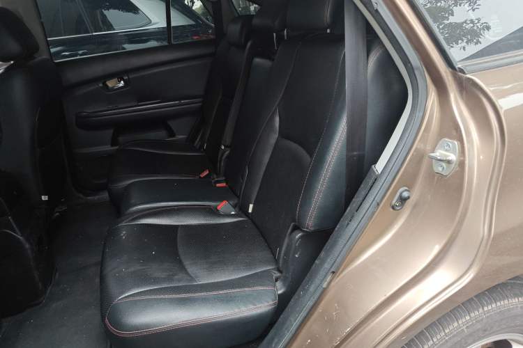 Used BYD S6 2014 2.4L Automatic Prestige 5-Seater