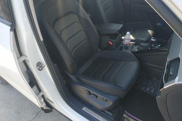 Used Volkswagen Tayron 2020 330TSI Two-Wheel Drive Luxury Smart Connectivity Version