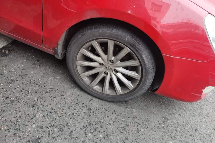 Used Dongfeng Aeolus H30 2010 1.6L Automatic Prestige Edition