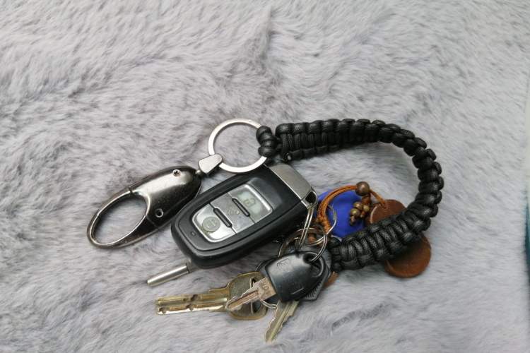 Used Toyota Highlander 2013 2.7L Two-Wheel Drive 5-Seater Purple Gold Edition
