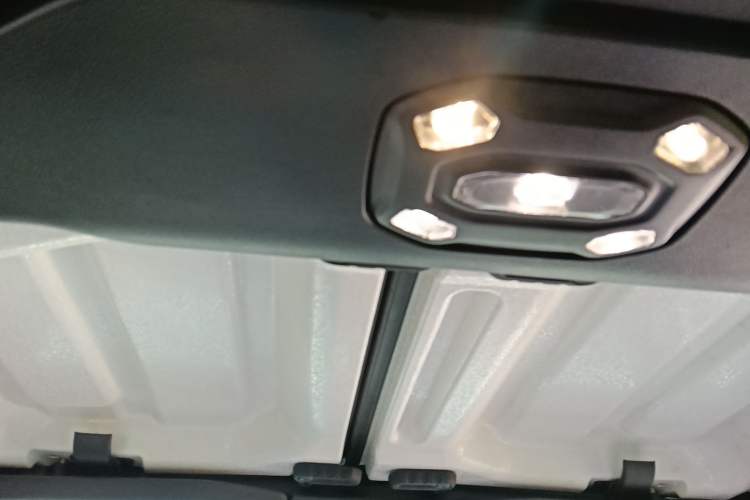 Used Jeep Wrangler New Energy 2021 Four-Door 2.0T 4xe Sahara First Edition