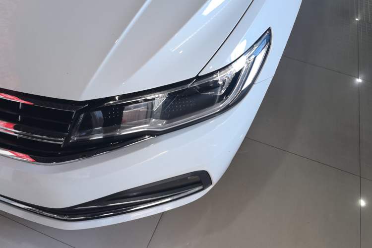 Used Volkswagen Bora 2020 1.5L Automatic Comfort Model Left Front Headlight