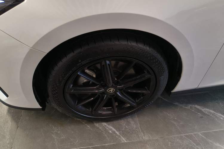 Used Changan UNI-V iDD 2023 ZhiDian iDD 1.5T 113km Smart & Fun Version
