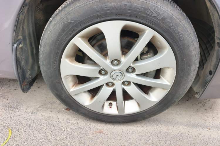 Used Mazda 6 2011 2.0L Automatic Fashion Edition Right Front Wheel Hub