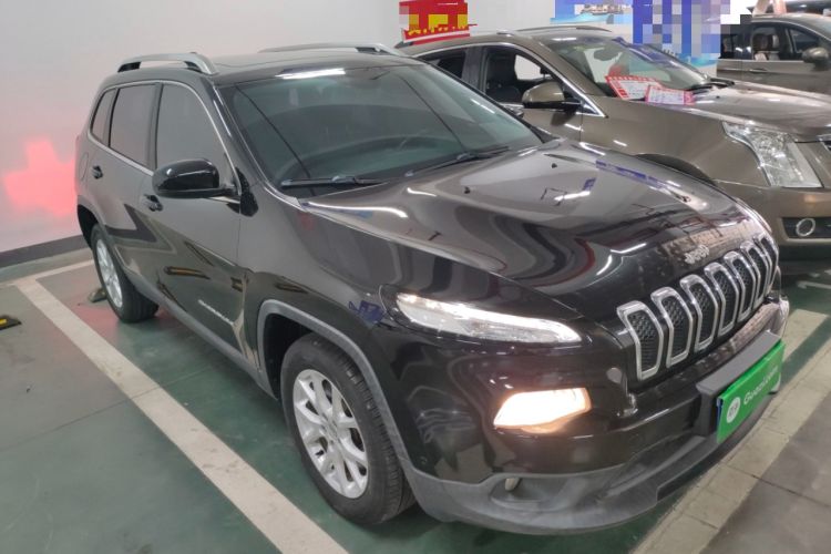 Used Jeep Cherokee 2016 2.0L Superior Edition