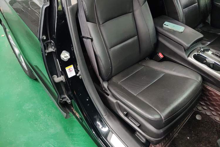 Used Acura RDX 2013 3.5L Four-Wheel Drive Luxury Edition