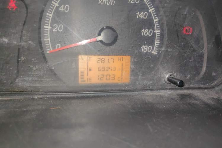 Used Wuling Zhiguang 2015 1.2L Practical LS-I Model