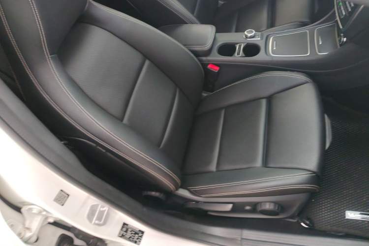 Used Mercedes-Benz GLA 2017 GLA 200 Fashion Model