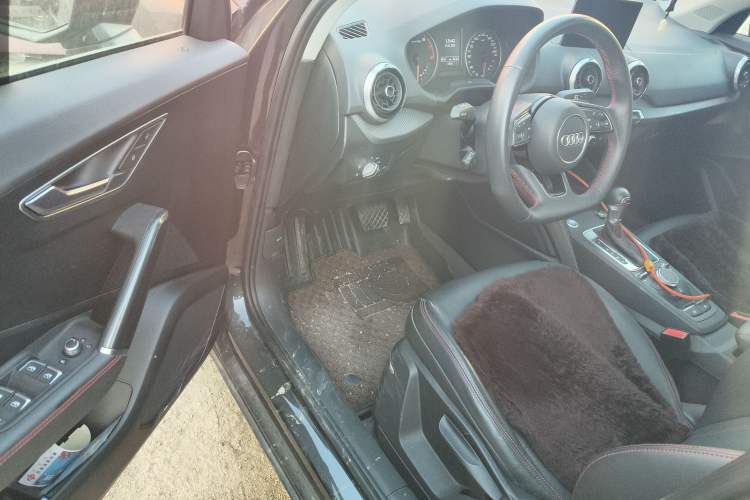 Used Audi Q2L 2022 35 TFSI Progressive Dynamic Edition Interior 3