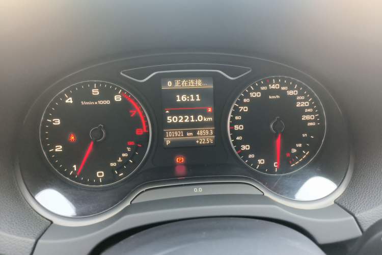 Used Audi A3 2015 Limousine 40 TFSI Automatic Comfort Model Instrument Cluster