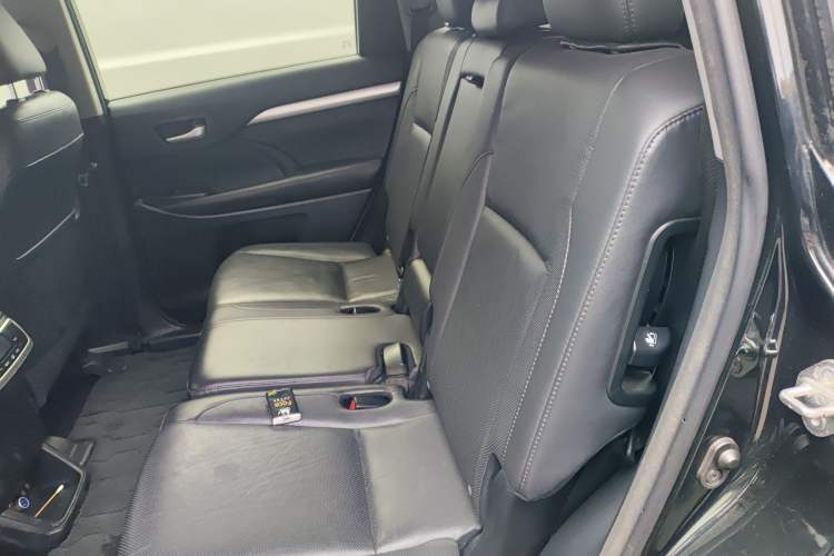 Used Toyota Highlander 2018 2.0T Four-Wheel Drive Prestige Version 7 Seats China V Emission Standard