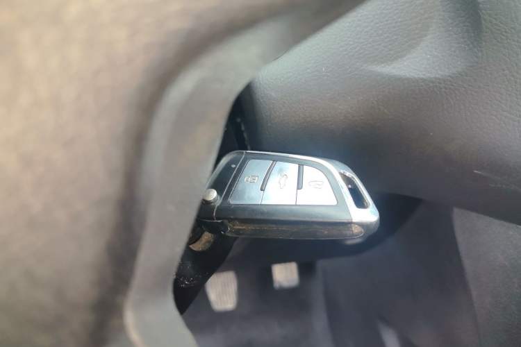 Used Ford Focus 2015 Hatchback 1.6L Manual Fashion Edition
