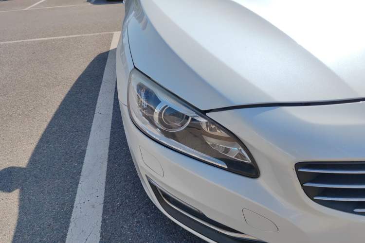 Used Volvo V60 2015 T5 Zhiyi Edition Right Front Headlight