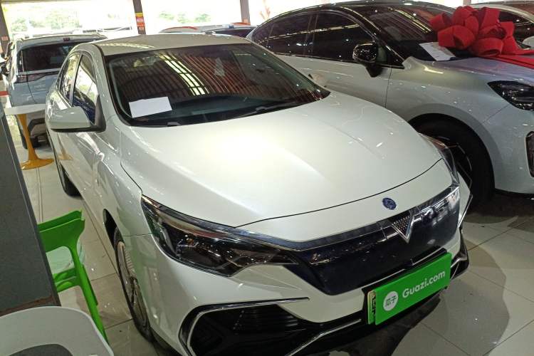 Used Venucia D60EV 2023 PLUS Comfort Edition SI Model Front Right 45 Deg