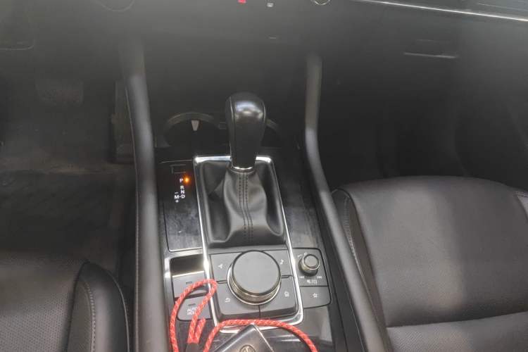 Used Mazda 3 Axela 2021 2.0L Automatic Zhiya Edition Gear Lever
