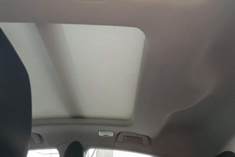 Used Zotye SR7 2016 1.5T CVT Cube Heart Edition China IV Standard