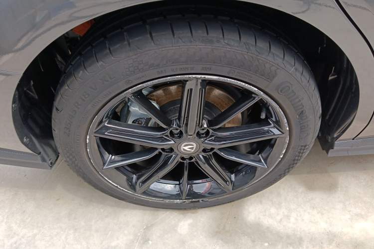 Used CHANGAN UNI-V iDD 2023 ZhiDian iDD 1.5T 113km Smart & Fun Version Exterior 5