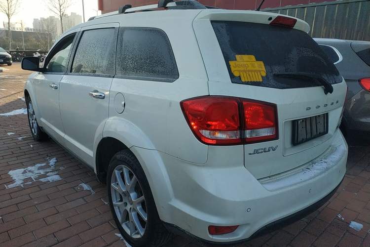 Used Dodge Journey 2013 2.4L Two-Wheel Drive Luxury Version