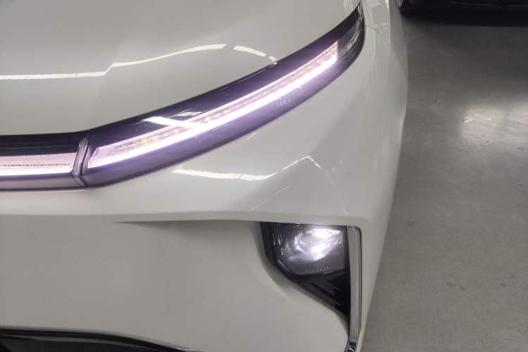 Used SAIC MAXUS Dajia 9 2024 Standard Range Executive 7-Seater Version
