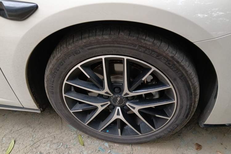 Used BYD Seal 07 DM-i 2025 Intelligent Driving Version DM-i 1.5L 125 km Luxury Edition Right Front Wheel Hub