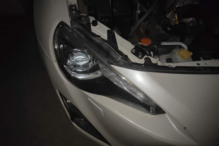 Used Toyota 86 2013 2.0L Manual Luxury Version
