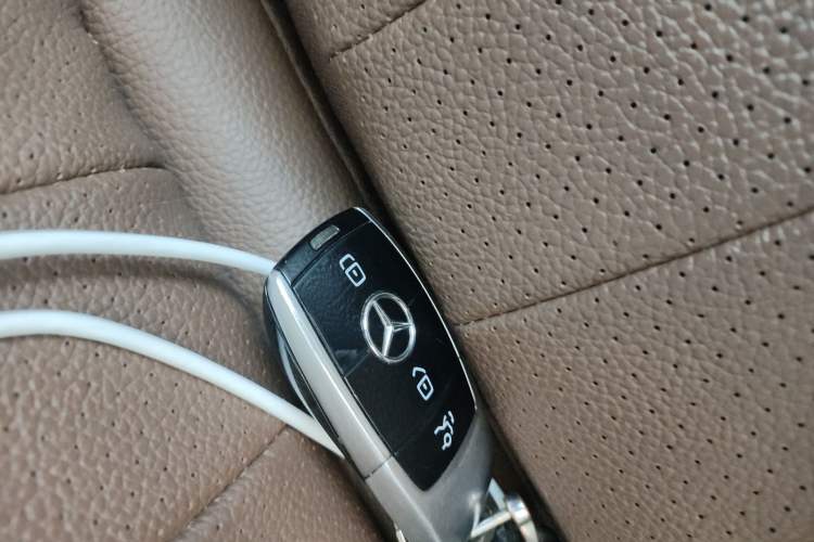 Used Mercedes-Benz E-Class 2019 Facelifted E 300 L Stylish Version Vehicle Key