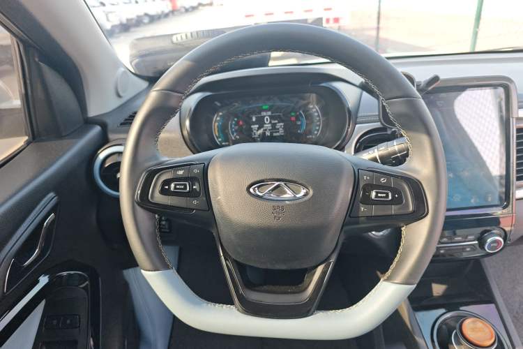 Used Chery Little Ant 2022 Sweet Pink Edition Half-Sugar Version Lithium Iron Phosphate 29.2 kWh 30 kW 301 km Steering Wheel