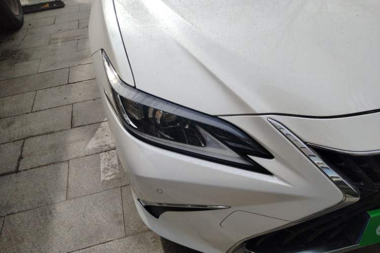 Used Lexus ES 2023 200 Excellence Edition
