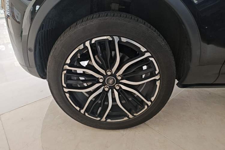 Used Land Rover Discovery 2020 2.0T SE