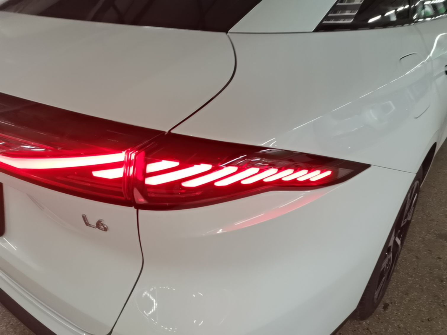 Geely Galaxy L6 2023 125km Starship — снимка 9