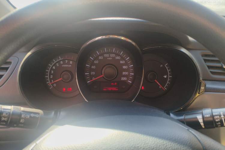 Used Kia K2 2012 Sedan 1.4L MT GL Commemorative Edition