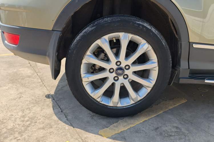 Used Ford Kuga 2015 1.5L GTDi Two-Wheel Drive Fashion Edition Right Rear Wheel Hub