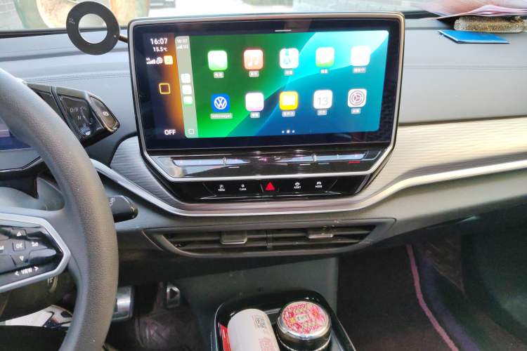 Used Volkswagen ID.4 CROZZ 2022 Long-Range PURE+ Edition Audio And AC Panel