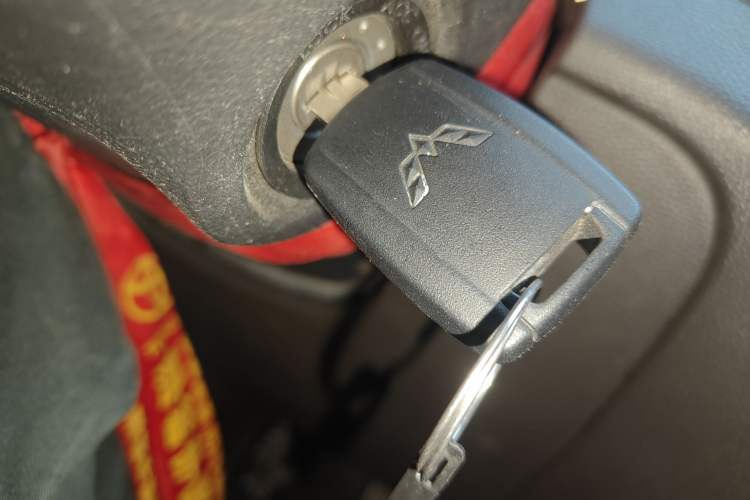 Used Wuling Hongguang V 2021 1.5L Jingqu Edition Enclosed-Window Vehicle LAR
