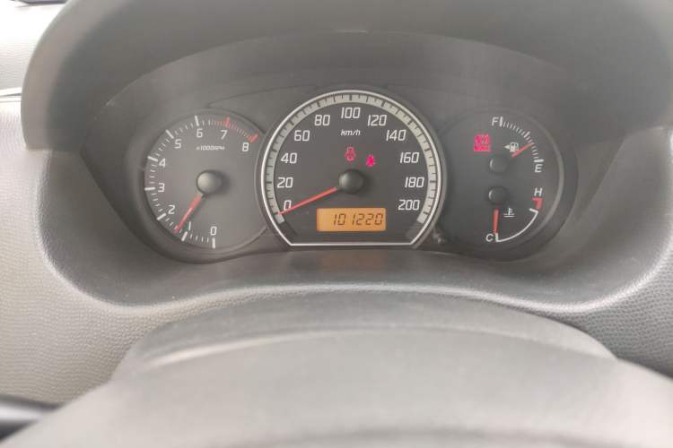 Used Suzuki Swift 2005 1.3L Manual Luxury Model
