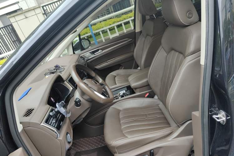 Used Volkswagen Viloran 2020 330TSI Luxury Edition
