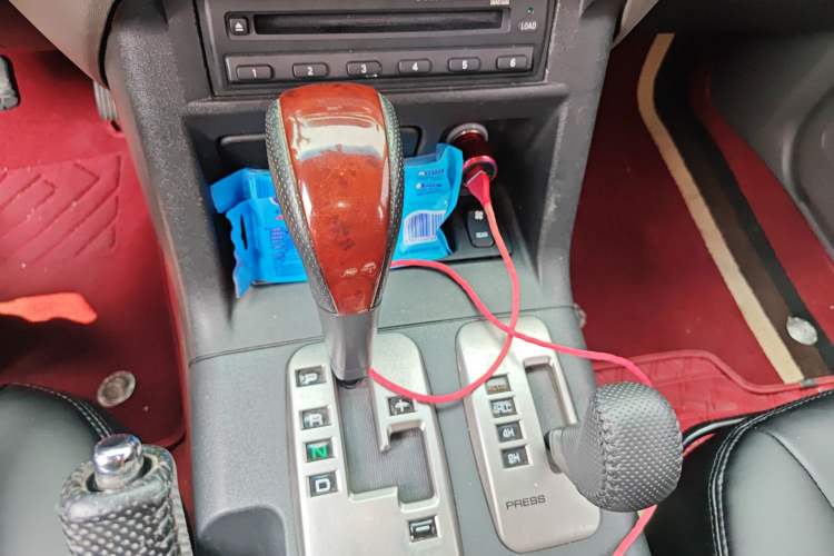 Used Mitsubishi Pajero 2011 V73 3.0L AT GLX Gear Lever