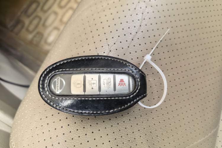 Used Nissan Tiida Sedan 2009 1.6L Automatic Tech Edition Vehicle Key