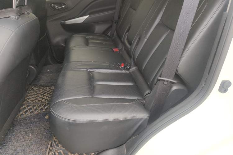 Used Nissan Terra 2020 2.5L XL Upper 4WD Automatic Four-Wheel Drive Luxury Edition Left Rear Seat