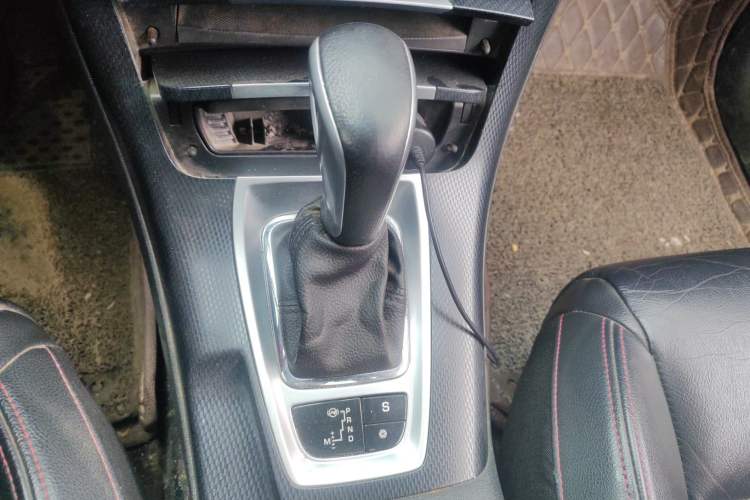 Used Citroen C5 2014 1.6T Automatic Prestige Model Gear Lever