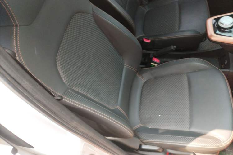 Used Dongfeng NAMMI BOX 2022 Light Wind Edition 201KM Lightning Model
