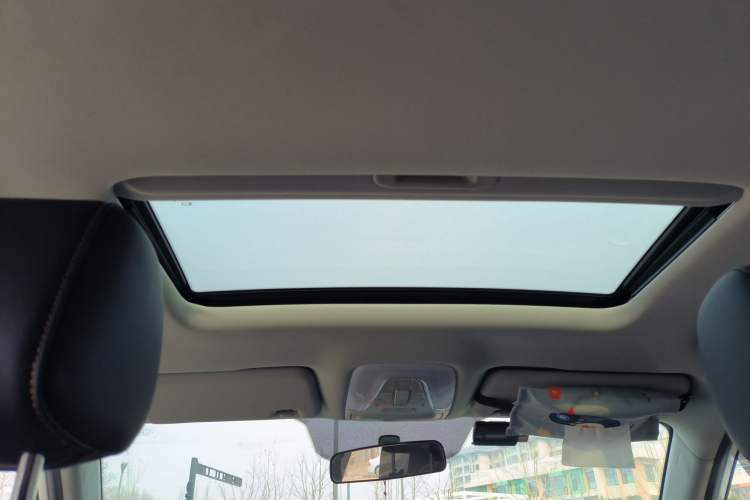 Used AION Trumpchi GE3 2018 530 Internet Enjoyment Version Headliner