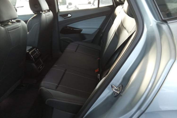 Used Volkswagen ID.4 X 2025 Smart Version Pure & Intelligent Enjoyment Edition