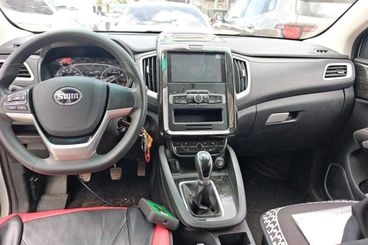 Used SWM X7 2020 2.0L Manual Champion Edition 7 Seats Center Console