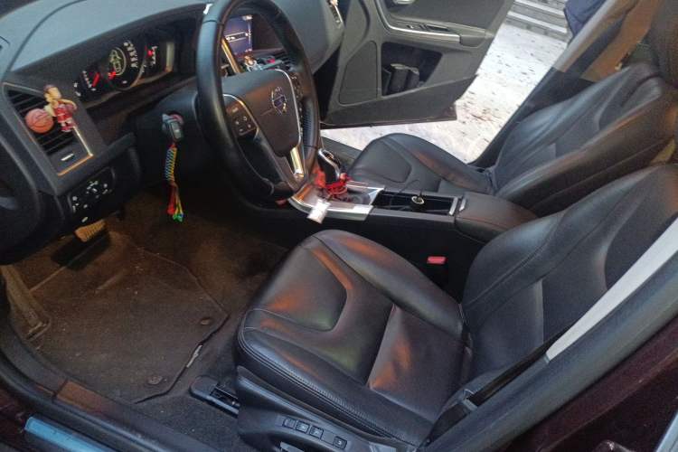 Used Volvo XC60 2017 T5 Smart Upgrade Edition Left Front Seat