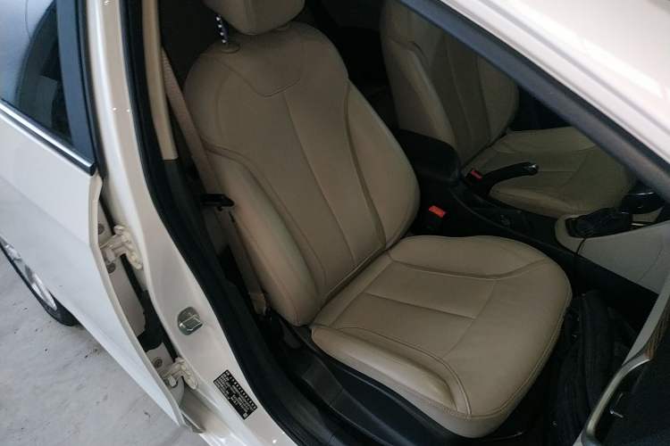 Used Buick Excelle GX 2019 15T Dual-Clutch Connected Elite Version China V Standard
