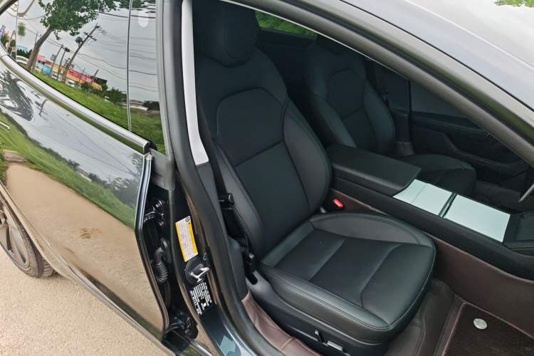 Used Tesla Model 3 2025 Rear-Wheel-Drive Version